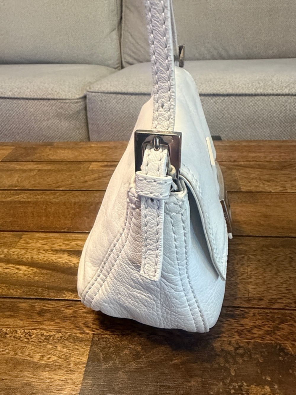 Fendi White Baguette Leather Shoulder Bag Vintage Style - Picture 4 of 9